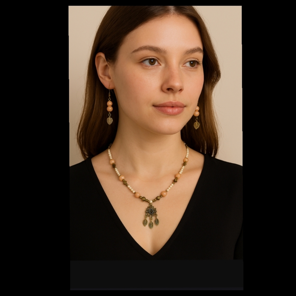 Vintage Cream and White Necklace Timeless Beaded Design With Earrings●